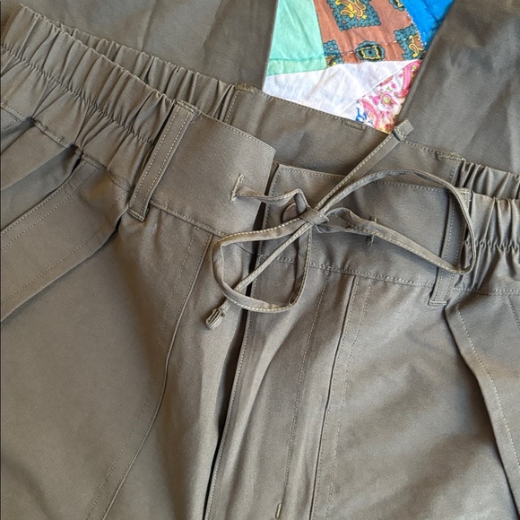 CAbi Green Cargo Pants - Picture 3 of 4